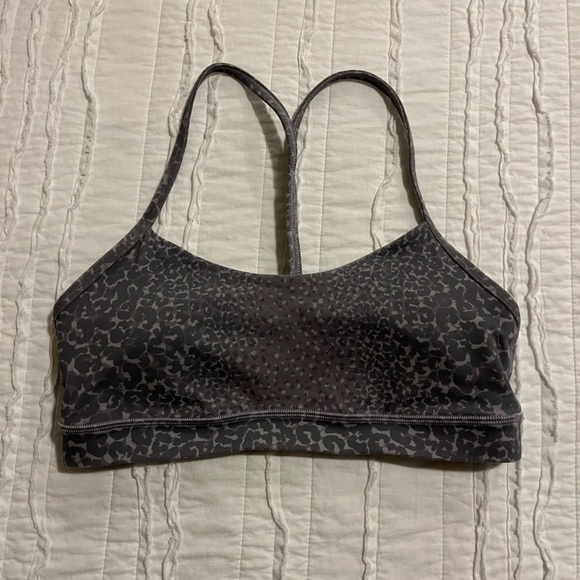 Lululemon Flow Y Bra Nulu *light support - Picture 4 of 5